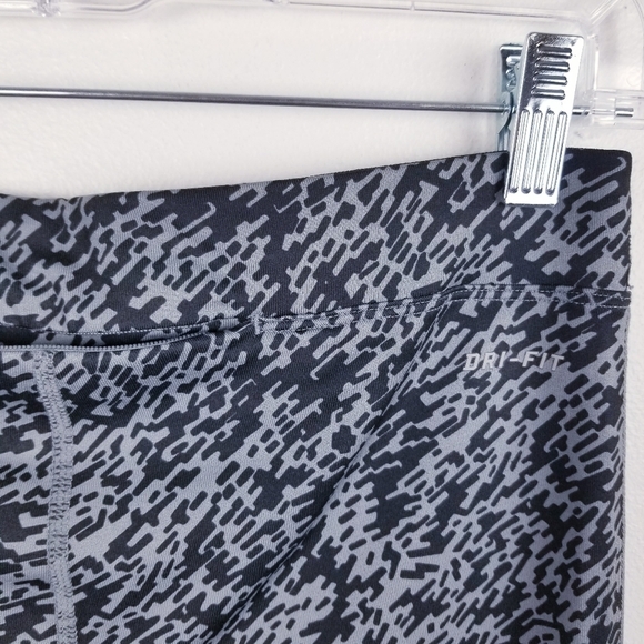 Nike Dri-Fit Running Cropped Leggings NWT - Picture 9 of 15